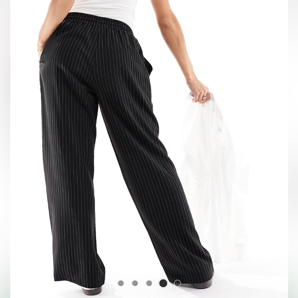 Womens maternity pin stripe pants - Picture 4 of 5